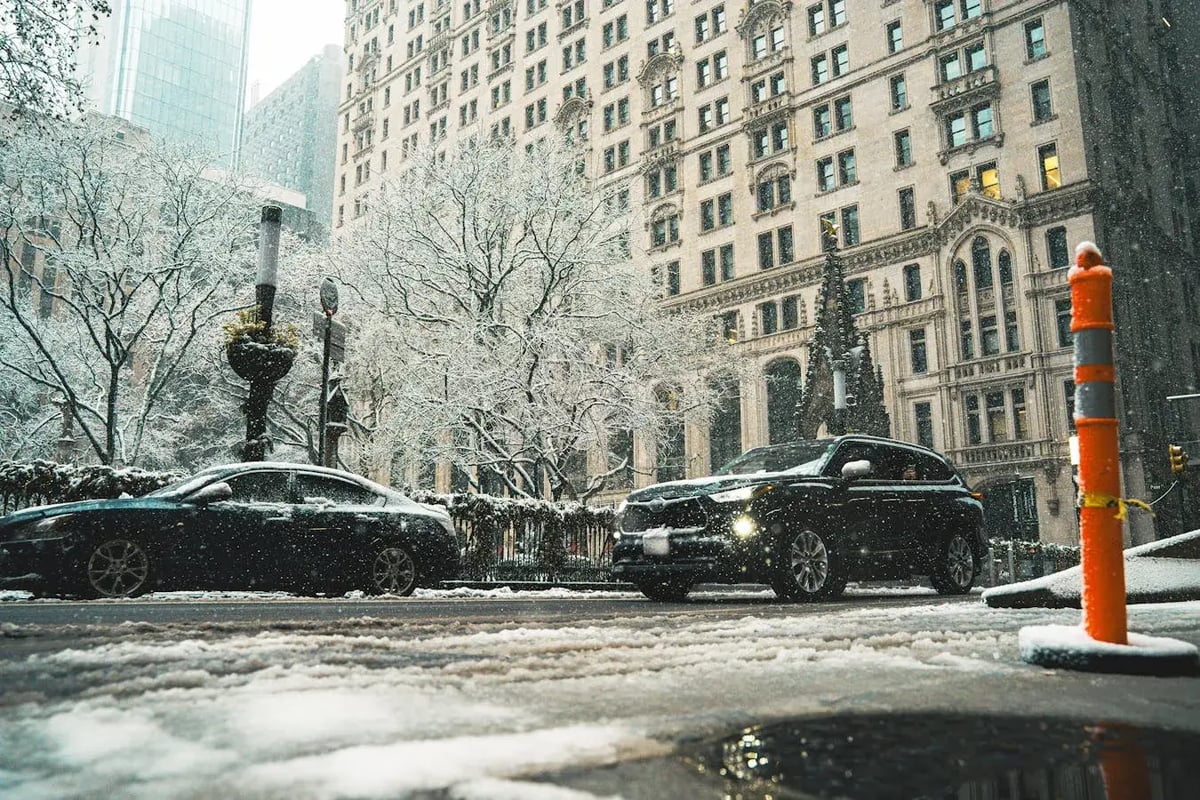 Arctic blast causes shutdowns, federal hold, Canada tariffs, and Nipah concerns